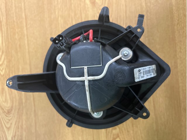 Електромотор пічки 64119266899 BMW