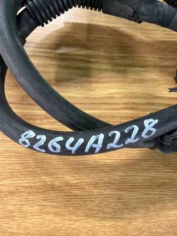 Насос-двигун омивача фар 8264A228 MITSUBISHI