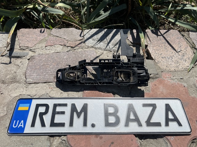 Тримач зовнішньої ручки дверей, передньої лівої A0997601900 MERCEDES