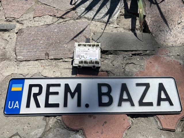 Блок комфорту передніх дверей A1679003811 MERCEDES