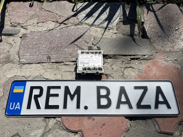 Блок комфорту задніх дверей A1679004811 MERCEDES