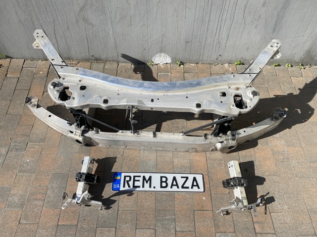 Кронштейн підсилювача переднього бампера A2136201600 MERCEDES