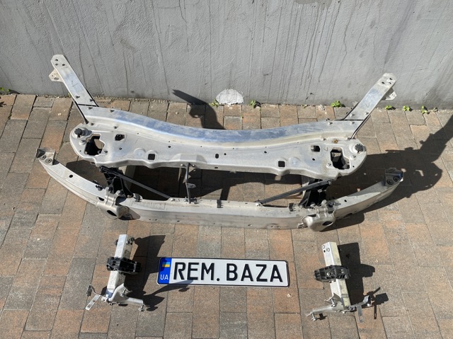 Шина бампера переднього A2136201700 MERCEDES