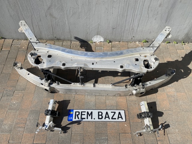 Кронштейн підсилювача переднього бампера A2136260000 MERCEDES