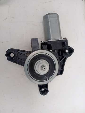 Моторчик склопідйомника двері задніх, правих 0009060908 MERCEDES