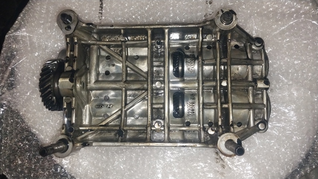 Балансувальний вал 2330027410 HYUNDAI