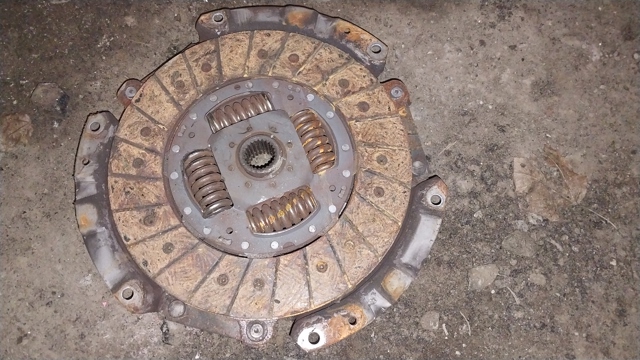 Пелюстковий кошик зчеплення 3021021P00 NISSAN