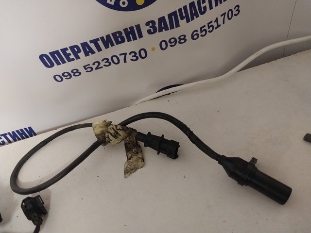 Датчик положення колінвала Hyundai Santa Fe 2
