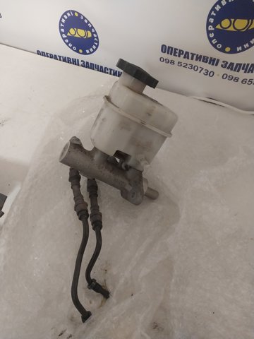 Циліндр головний гальма (Гідротормоз) 585102B800 HYUNDAI