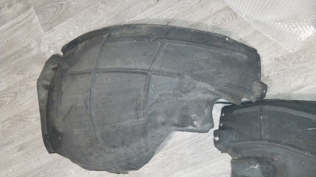 Підкрилок передній лівий 80A821171E VAG