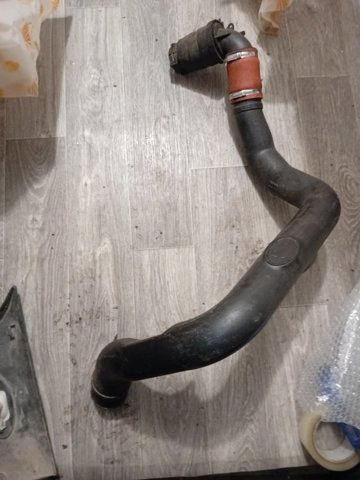 Шланг/патрубок интеркуллера 8200730576 RENAULT