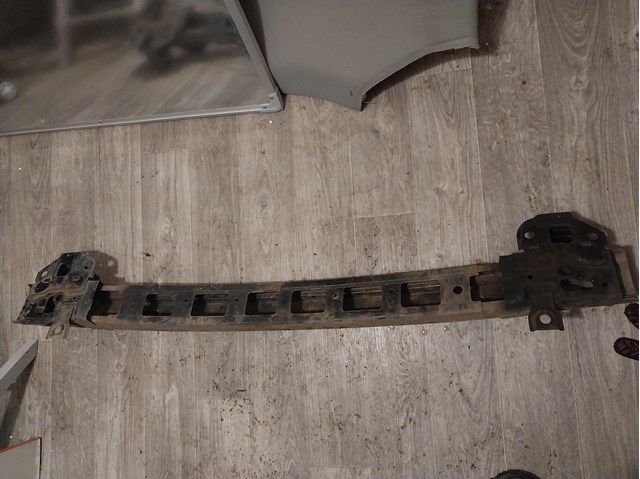 Шина бампера переднього 865302B010 HYUNDAI