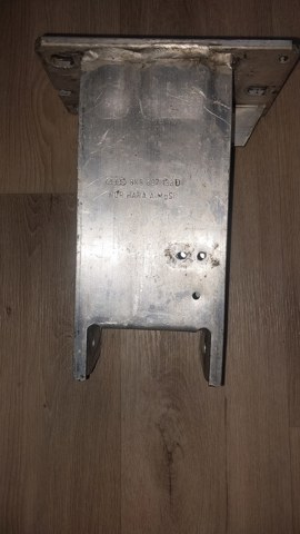 Кронштейн підсилювача переднього бампера 8K0807133D VAG