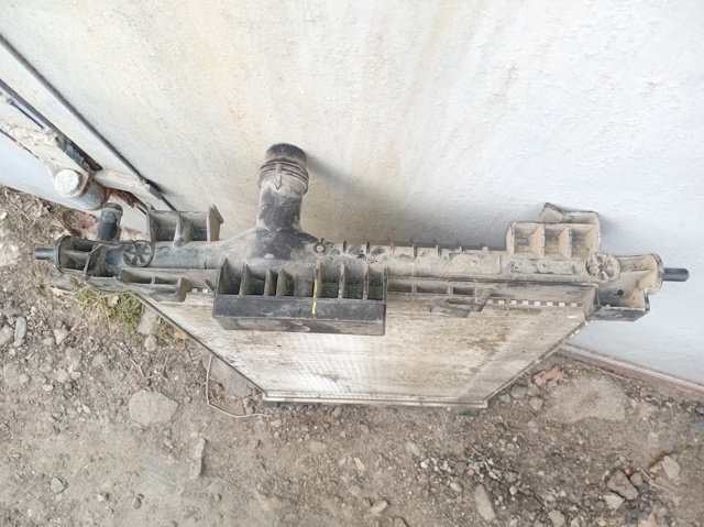 Радіатор 9809141780 PEUGEOT