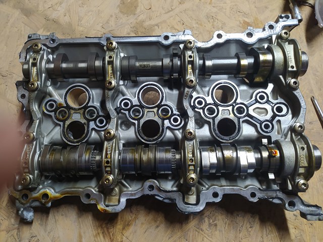 Шток двигуна, випускний, правий 06M109102ER VAG