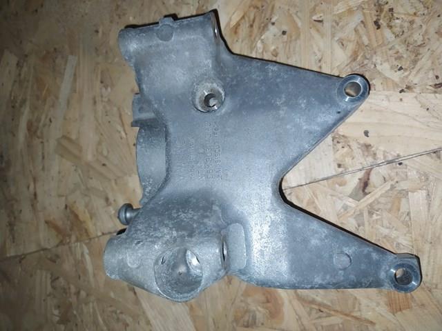 Кріплення генератора 06M903143AC VAG