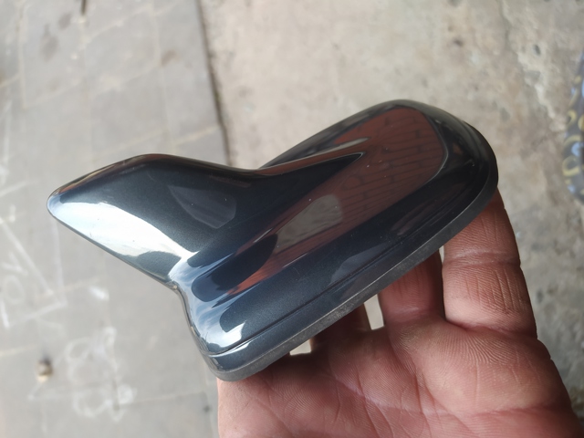 Антена на дах 80A035503K VAG