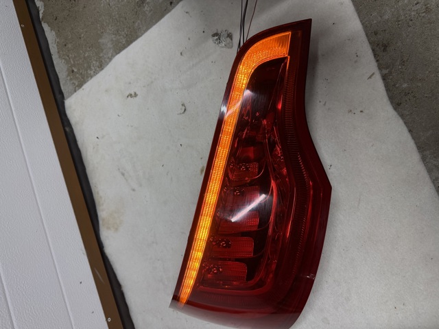 Ліхтар задній лівий 4L0945093F VAG