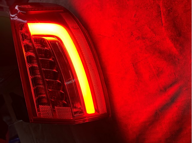 Фара задня права зовнішня 8K5945096AC VAG
