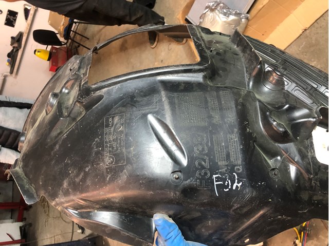 Підкрилок переднього крила, лівий передній 51717260729 BMW