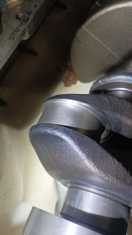 Колінвал двигуна 11217640165 BMW