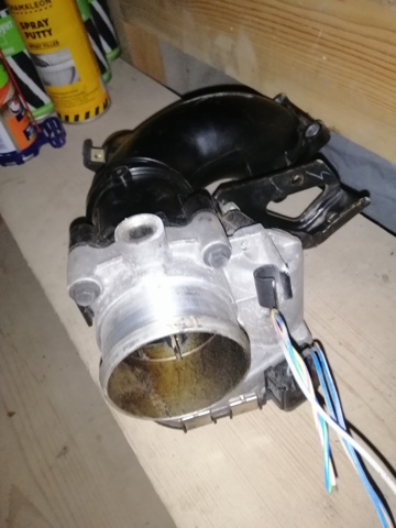 Блок дросельної заслінки BK2Q9E926AC FORD