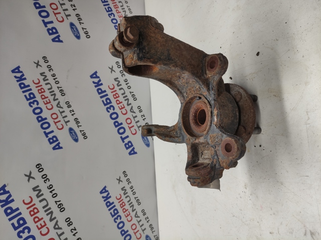 Кулак поворотний передній лівий 1474291 FORD