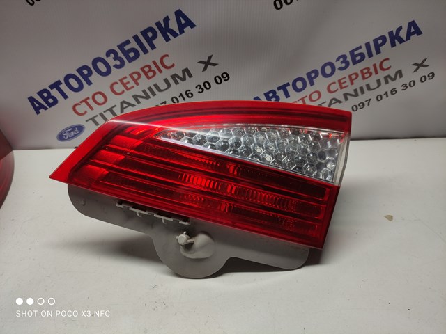 Ліхтар задній внутрішній правий 1486767 FORD