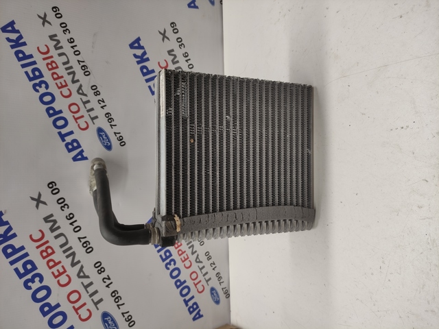 Охолоджувач повітря 1513878 FORD