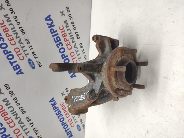 Цапфа поворотного кулака 1702855 FORD