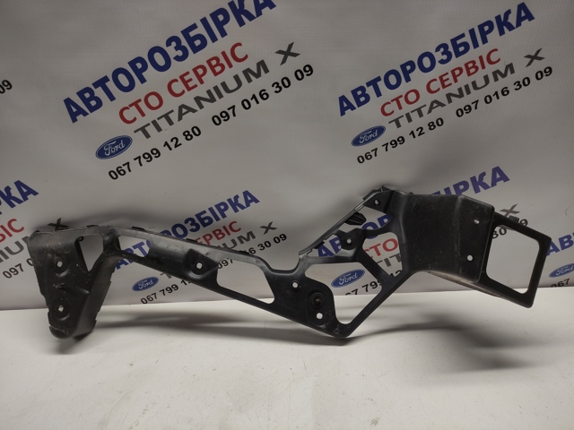 Кронштейн бампера заднього, правий 1730292 FORD