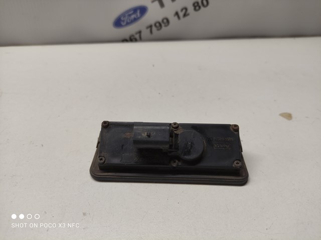 Кнопка приводу замка задньої 3/5 двері (ляди) 6M5119B514AC FORD