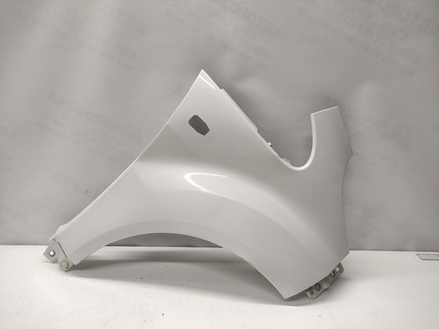 Переднє праве крило 7840CN PEUGEOT