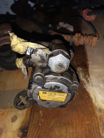 Насос гідропідсилювача керма 81471016186 MAN