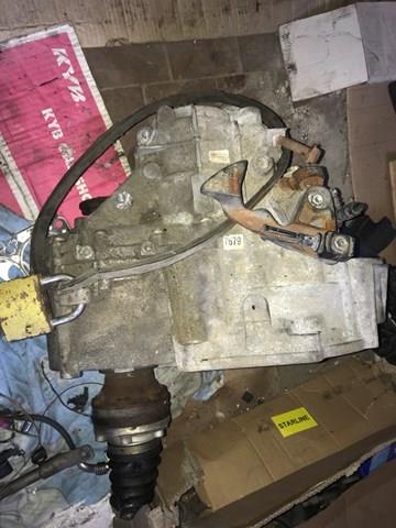 Корпус коробки передач 02Q301107 VAG