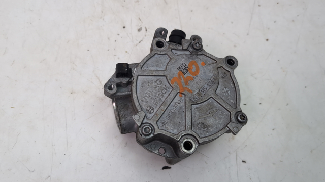Насос вакуумний 06K145100AB VAG