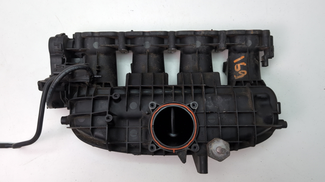 Колектор впускний 06L133201AA VAG