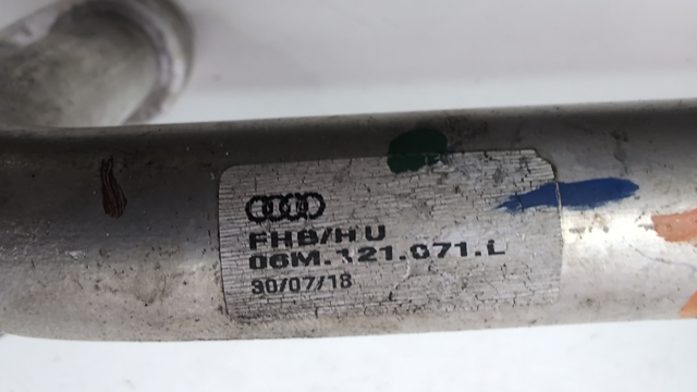Шланг/патрубок рідинного охолодження турбіни, подача 06M121071L VAG
