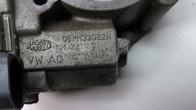 Дросільна заслінка в зборі 06M133062H VAG