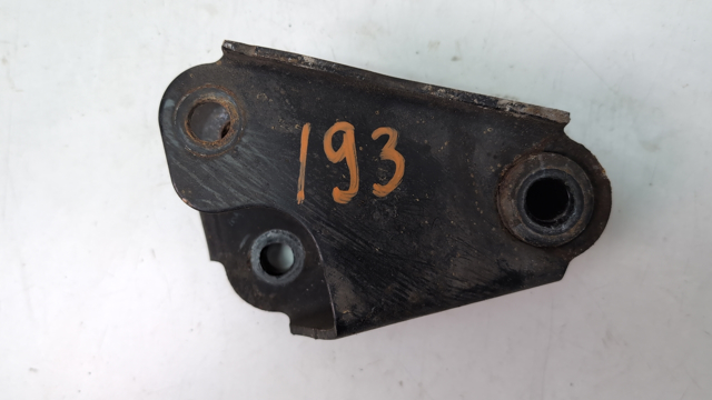 Кронштейн подушки (опори) двигуна, задньої 113324BA1A NISSAN