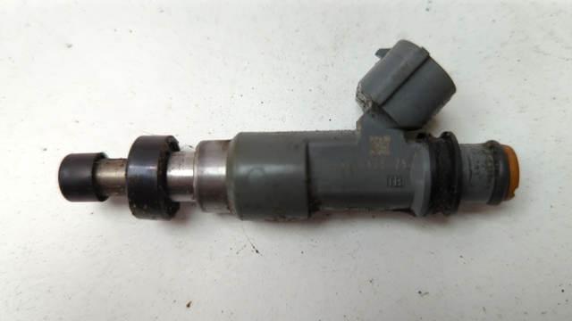 Форсунки електромагнітні 16611AA88A SUBARU