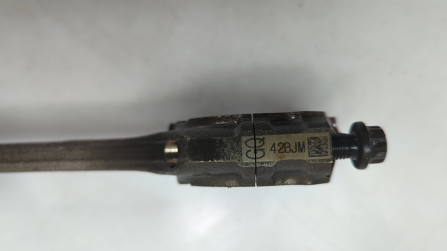 Шатун поршня двигуна 235102J000 HYUNDAI