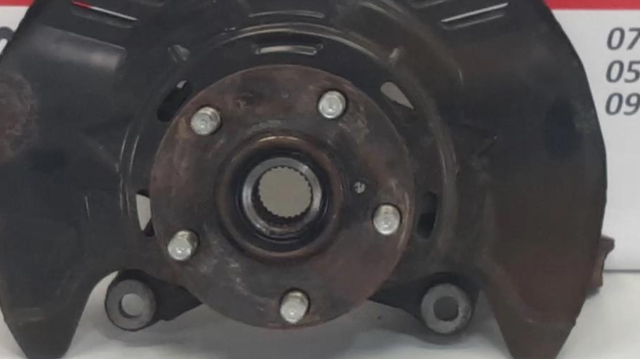 Підшипник в зборі з маточиною передній 28373AG01A SUBARU