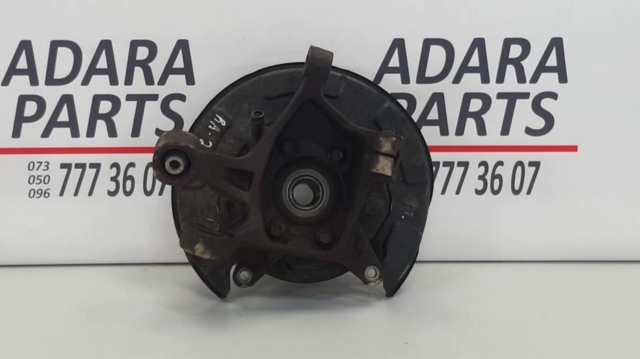 Цапфа поворотна права 28411AJ00A SUBARU