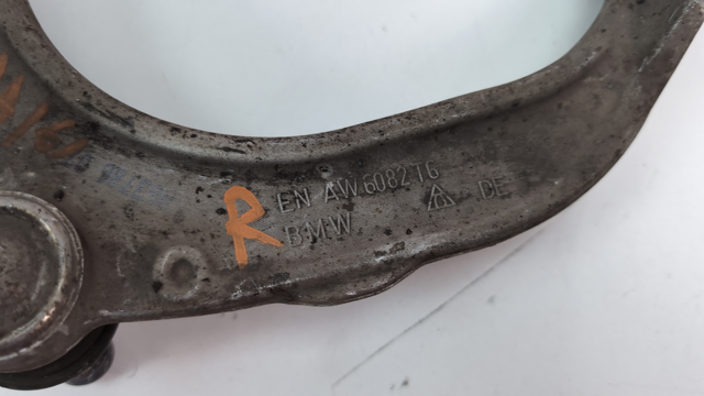 Важіль передньої підвіски верхній, правий 31126863786 BMW
