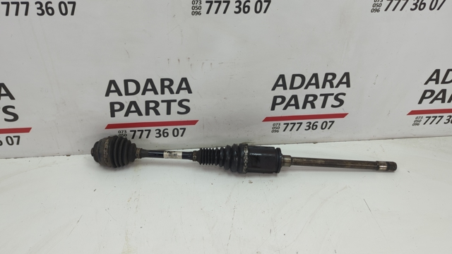 Піввісь передня, права 31607618678 BMW