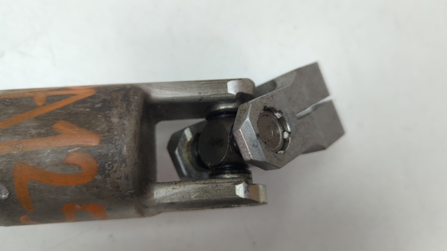 Вал рульової колонки, нижній 32306865653 BMW