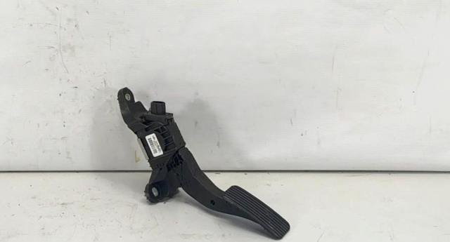 Педаль акселератора 32700F2100 HYUNDAI