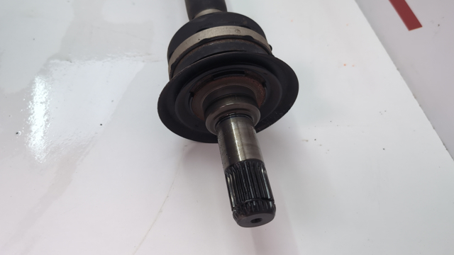 Піввісь задня, права 33208664622 BMW