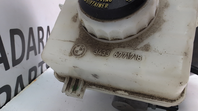 Бачок головного гальмівного циліндру 34336771718 BMW